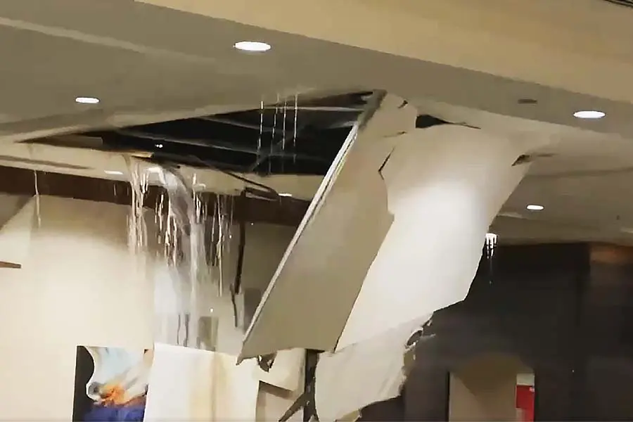 Burst pipe water damage in a Marietta, GA home